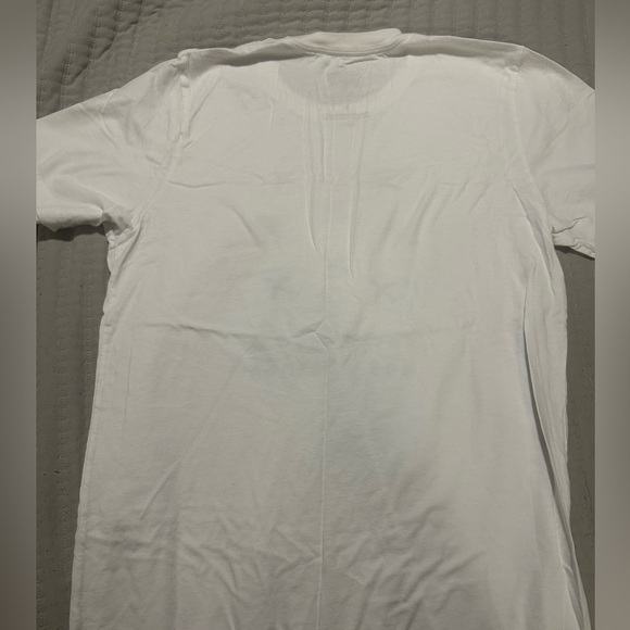 ❤️Serengetee Catch Flights not Feelings Tee - Picture 5 of 5